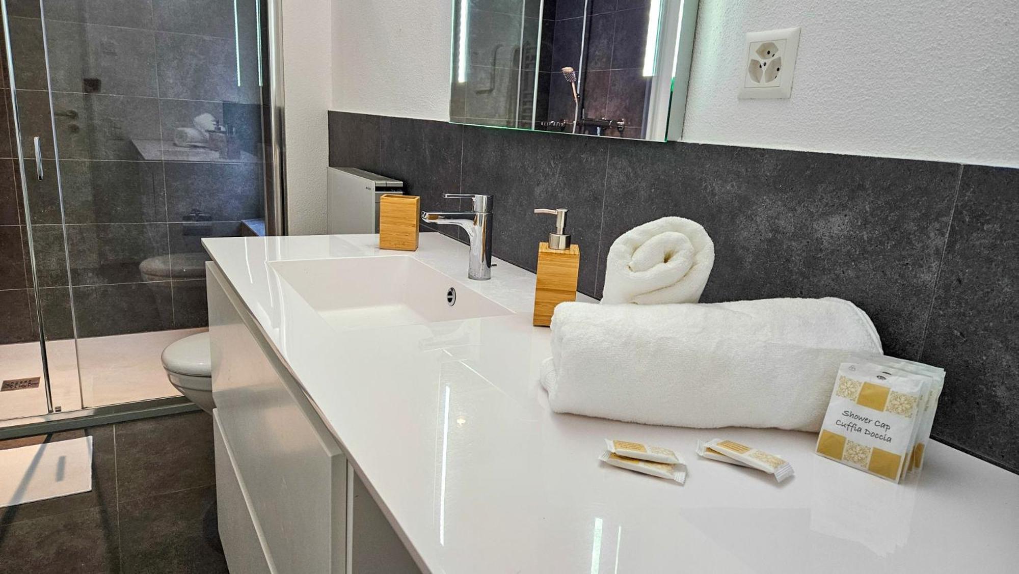 Bellavista Apartment With Free Parking Лугано Екстериор снимка